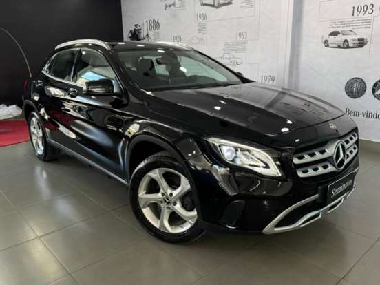 MERCEDES-BENZ-GLA 200-2019
