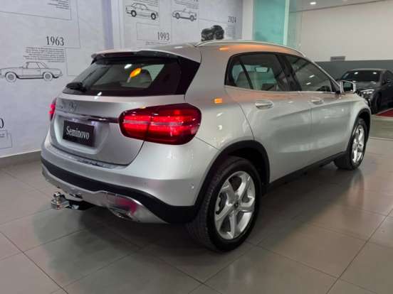 MERCEDES-BENZ-GLA 200-1.6 CGI FLEX ADVANCE 7G-DCT MERCEDES-BENZ-GLA 200-2019