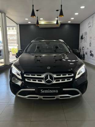 MERCEDES-BENZ-GLA 200-2019