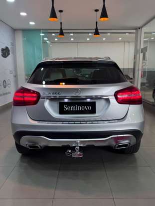 MERCEDES-BENZ-GLA 200-2019