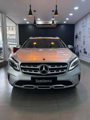 MERCEDES-BENZ-GLA 200-2019
