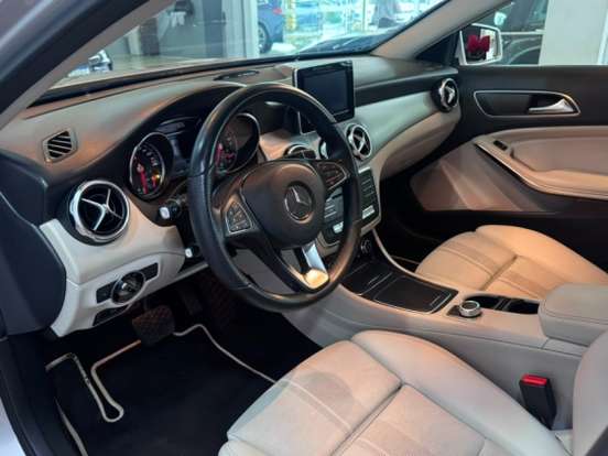 MERCEDES-BENZ-GLA 200-1.6 CGI FLEX ADVANCE 7G-DCT MERCEDES-BENZ-GLA 200-2019