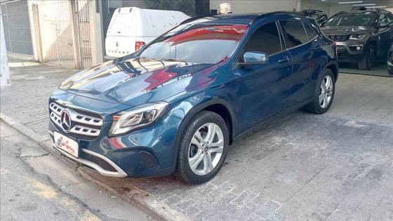 MERCEDES-BENZ GLA 200 1.6 CGI FLEX STYLE 7G-DCT