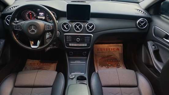 MERCEDES-BENZ-GLA 200-2019