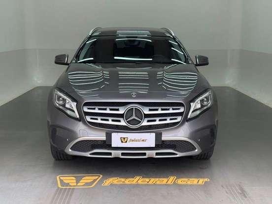 MERCEDES-BENZ-GLA 200-2018