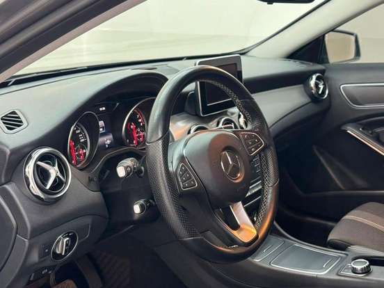 MERCEDES-BENZ-GLA 200-1.6 CGI FLEX STYLE 7G-DCT MERCEDES-BENZ-GLA 200-2018
