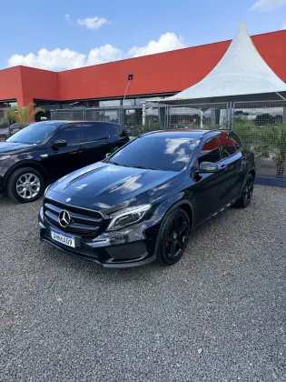 MERCEDES-BENZ GLA 250 2.0 16V TURBO GASOLINA SPORT 4P AUTOMÁTICO MERCEDES-BENZ GLA 250 2.0 16V TURBO GASOLINA SPORT 4P AUTOMÁTICO