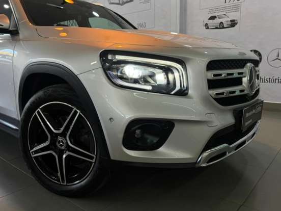 MERCEDES-BENZ-GLB 200-2020