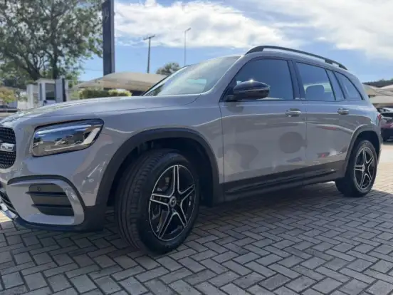 MERCEDES-BENZ-GLB 220-2.0 MHEV NIGHT EDITION 4MATIC 8G-DCT MERCEDES-BENZ-GLB 220-2026