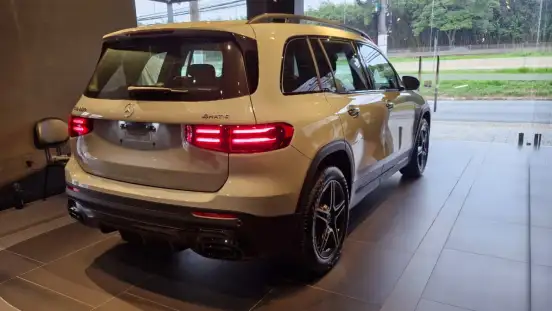 MERCEDES-BENZ-GLB 220-2026