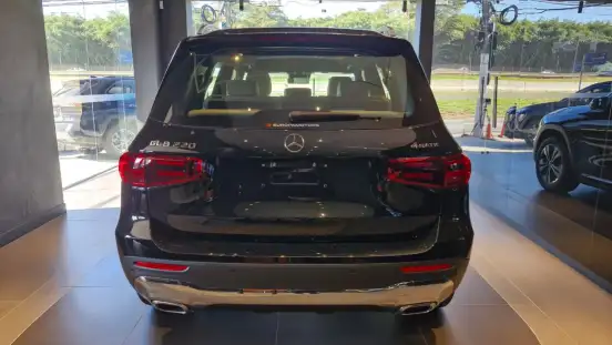 MERCEDES-BENZ-GLB 220-2026