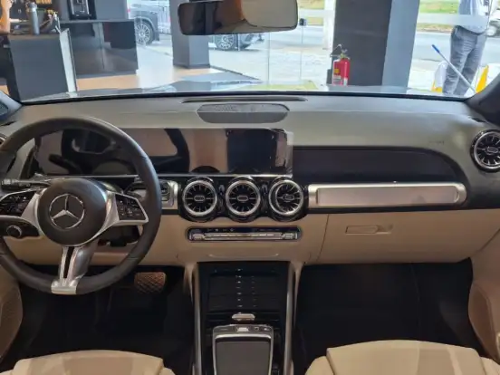 MERCEDES-BENZ-GLB 220-2.0 MHEV PROGRESSIVE 4MATIC 8G-DCT MERCEDES-BENZ-GLB 220-2026