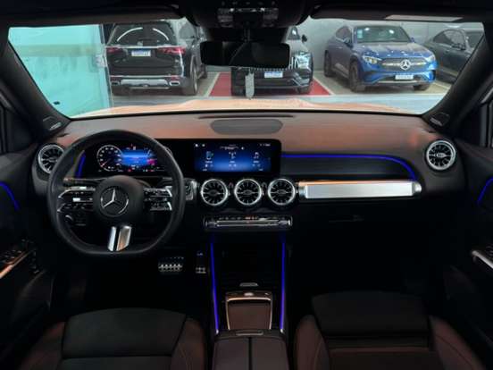 MERCEDES-BENZ-GLB 220-2024