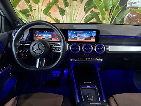 MERCEDES-BENZ-GLB 220-2.0 MHEV AMG LINE 4MATIC 8G-DCT MERCEDES-BENZ-GLB 220-2025