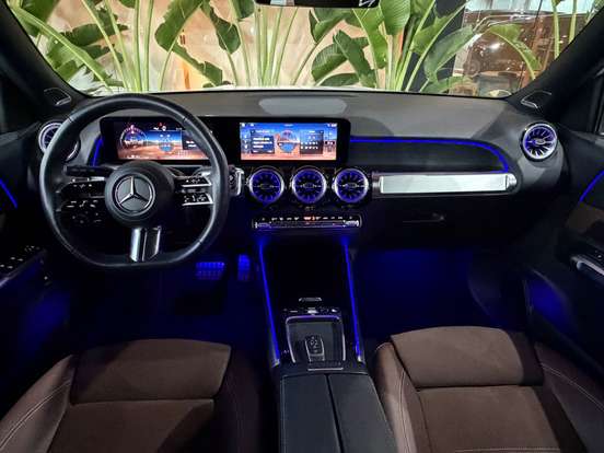 MERCEDES-BENZ-GLB 220-2025