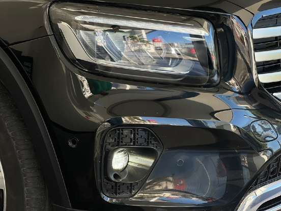 MERCEDES-BENZ-GLB 220-2024