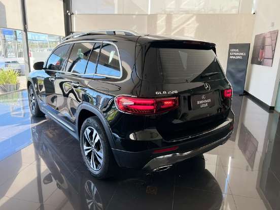 MERCEDES-BENZ-GLB 220-2024