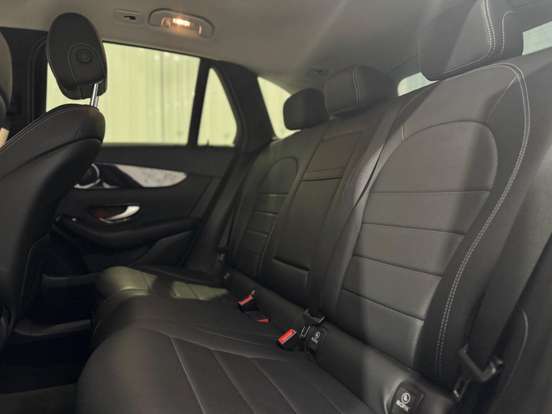 MERCEDES-BENZ-GLC 220d-2021