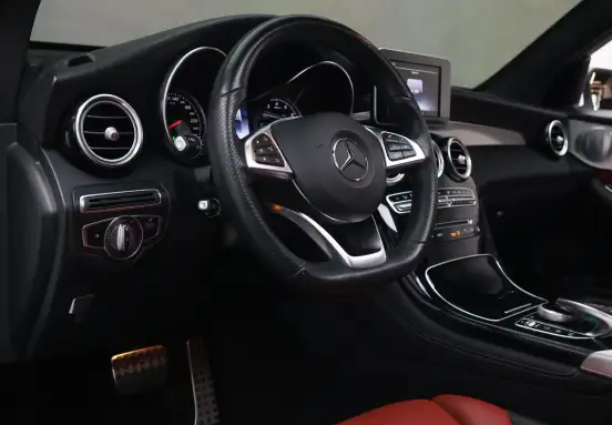 MERCEDES-BENZ-GLC 250-2019
