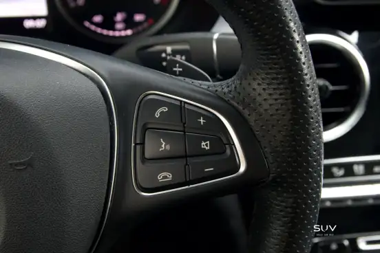 MERCEDES-BENZ-GLC 250-2019