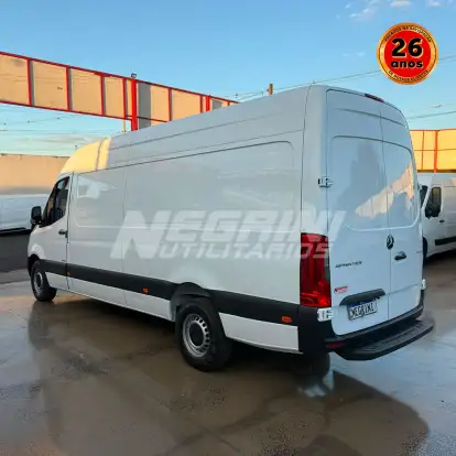 MERCEDES-BENZ-SPRINTER-2021