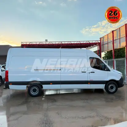 MERCEDES-BENZ-SPRINTER-2021