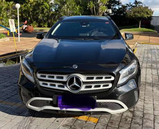 MERCEDES-BENZ-GLA 200-2019