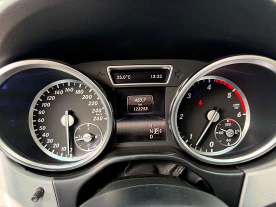 MERCEDES-BENZ-ML 350-3.0 BLUETEC V6 DIESEL 4P AUTOMÁTICO MERCEDES-BENZ-ML 350-2015