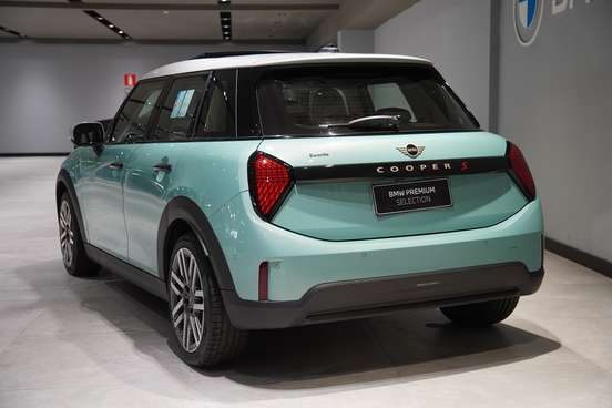MINI-COOPER-2.0 16V TWINPOWER GASOLINA S EXCLUSIVE 4P STEPTRONIC MINI-COOPER-2025