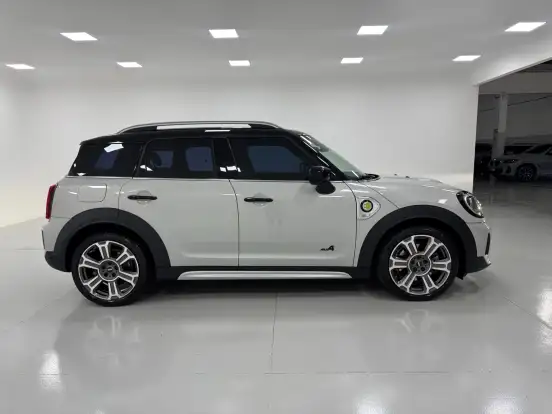MINI-COUNTRYMAN-2022