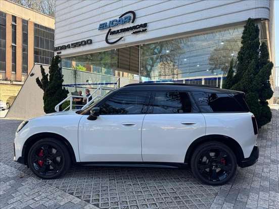 MINI-COUNTRYMAN-2025