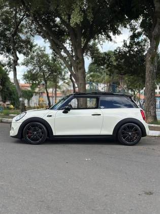 MINI COOPER 2.0 S EXCLUSIVE 16V TURBO GASOLINA 2P AUTOMÁTICO