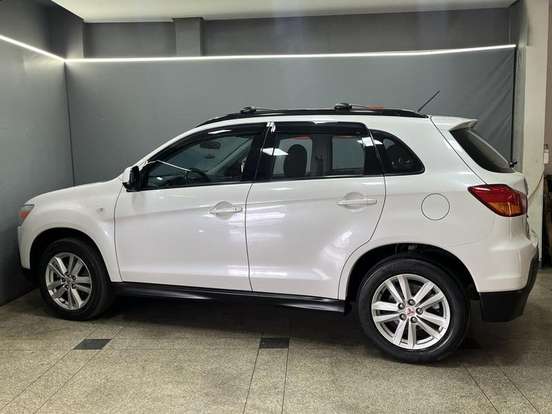 MITSUBISHI-ASX-2012