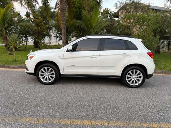 MITSUBISHI-ASX-2016