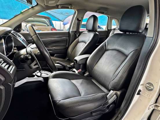 MITSUBISHI-ASX-2014