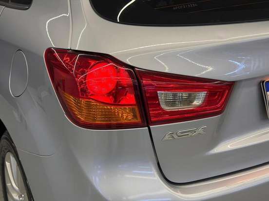 MITSUBISHI-ASX-2015