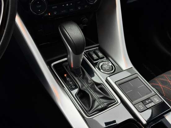 MITSUBISHI-ECLIPSE CROSS-1.5 MIVEC TURBO GASOLINA HPE-S S-AWC CVT MITSUBISHI-ECLIPSE CROSS-2021