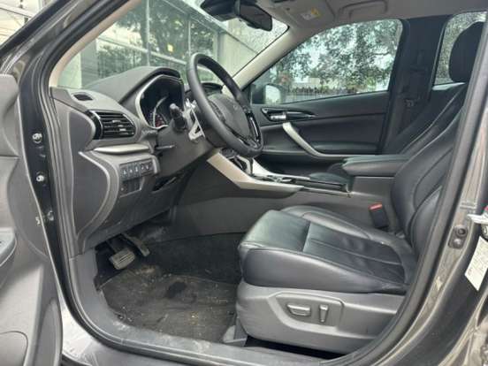 MITSUBISHI-ECLIPSE CROSS-2024