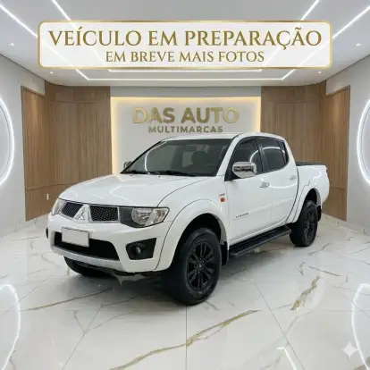 MITSUBISHI-L200-2011