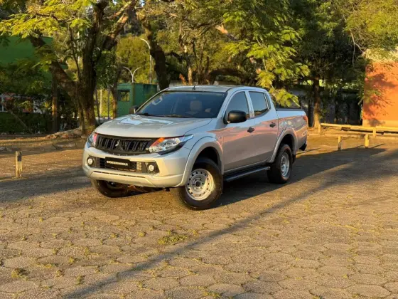 MITSUBISHI L200 TRITON 2.4 16V TURBO DIESEL GL CD 4X4 MANUAL