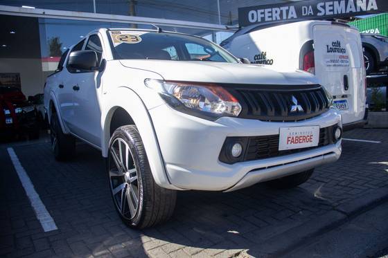 MITSUBISHI L200 TRITON 2.4 16V TURBO DIESEL GL CD 4X4 MANUAL