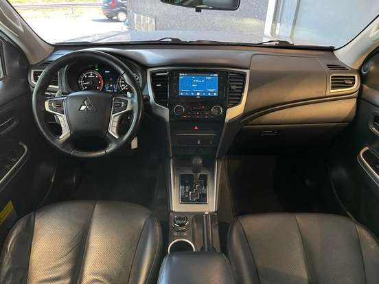 MITSUBISHI-L200 TRITON-2.4 16V TURBO DIESEL SPORT HPE CD 4P 4X4 AUTOMÁTICO MITSUBISHI-L200 TRITON-2023