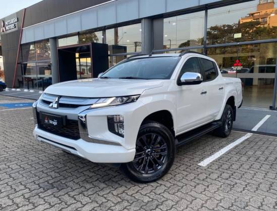 MITSUBISHI L200 TRITON 2.4 16V TURBO DIESEL SPORT HPE CD 4P 4X4 AUTOMÁTICO