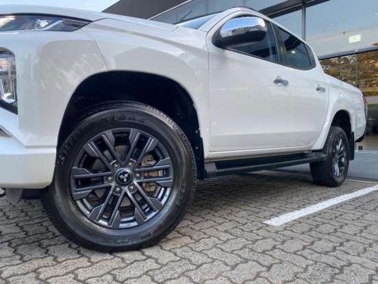 MITSUBISHI-L200 TRITON-2.4 16V TURBO DIESEL SPORT HPE CD 4P 4X4 AUTOMÁTICO MITSUBISHI-L200 TRITON-2024