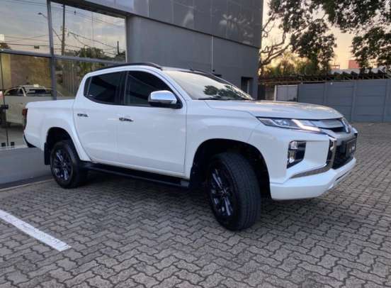 MITSUBISHI-L200 TRITON-2024