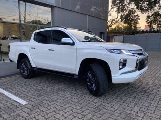 MITSUBISHI-L200 TRITON-2.4 16V TURBO DIESEL SPORT HPE CD 4P 4X4 AUTOMÁTICO MITSUBISHI-L200 TRITON-2024