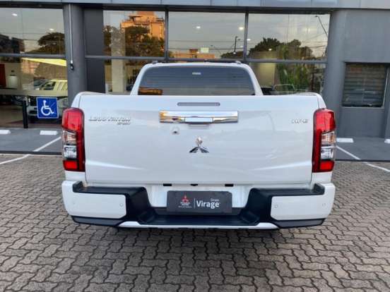MITSUBISHI-L200 TRITON-2.4 16V TURBO DIESEL SPORT HPE CD 4P 4X4 AUTOMÁTICO MITSUBISHI-L200 TRITON-2024