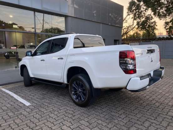 MITSUBISHI-L200 TRITON-2.4 16V TURBO DIESEL SPORT HPE CD 4P 4X4 AUTOMÁTICO MITSUBISHI-L200 TRITON-2024