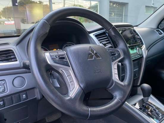 MITSUBISHI-L200 TRITON-2.4 16V TURBO DIESEL SPORT HPE CD 4P 4X4 AUTOMÁTICO MITSUBISHI-L200 TRITON-2024