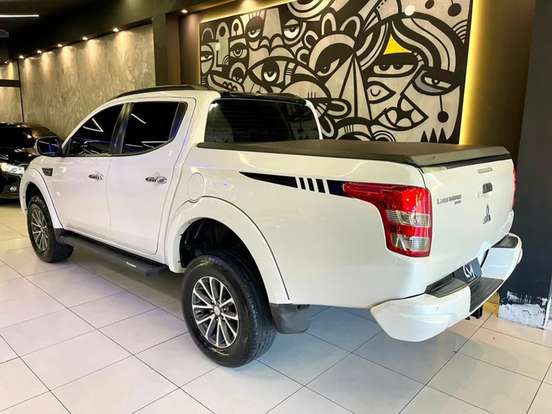 MITSUBISHI-L200 TRITON-2020